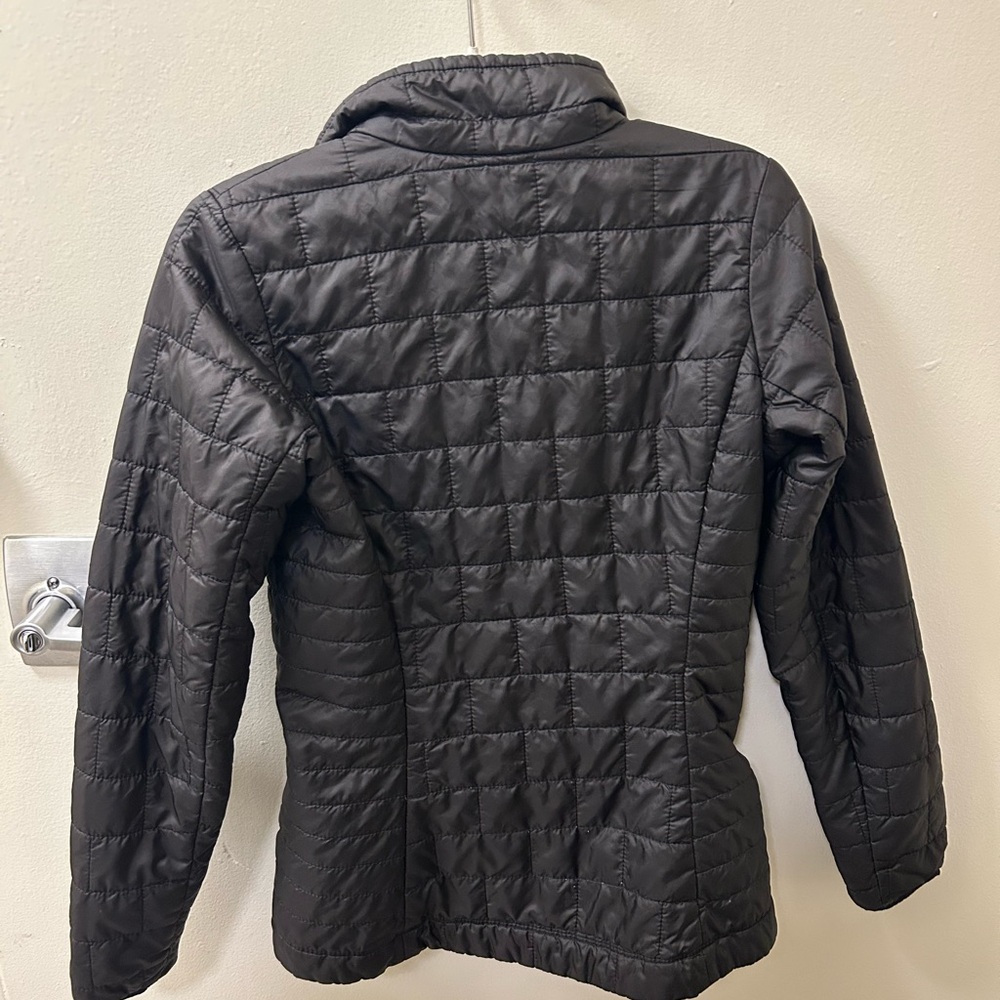 Patagonia Women's Black Puffer Jacket - Picture 3 of 3